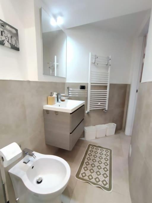 Ferienwohnung Smart Sarpi Monolocale Mailand Exterior foto